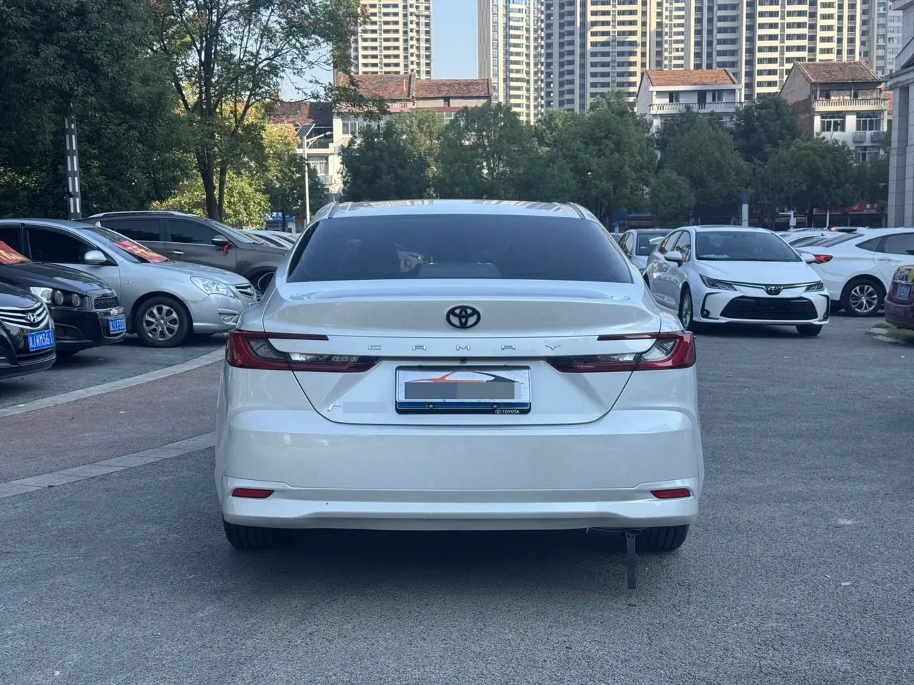 Toyota 2024 Camry 2.0GVP Stepless Deluxe Edition Automatic Transmission 8