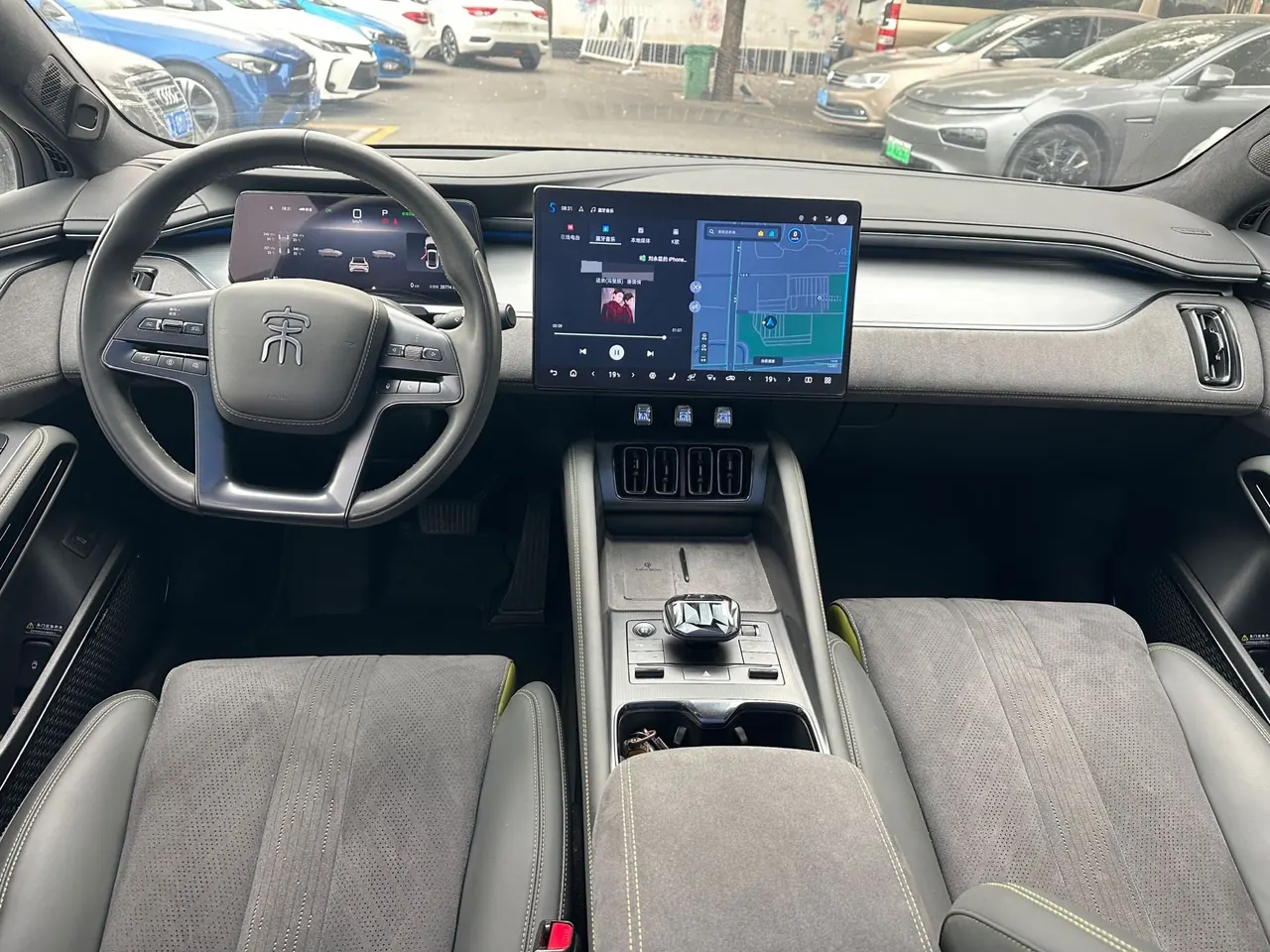 BYD 2024 Song L EV 602km four-wheel drive excellent automatic gear 6