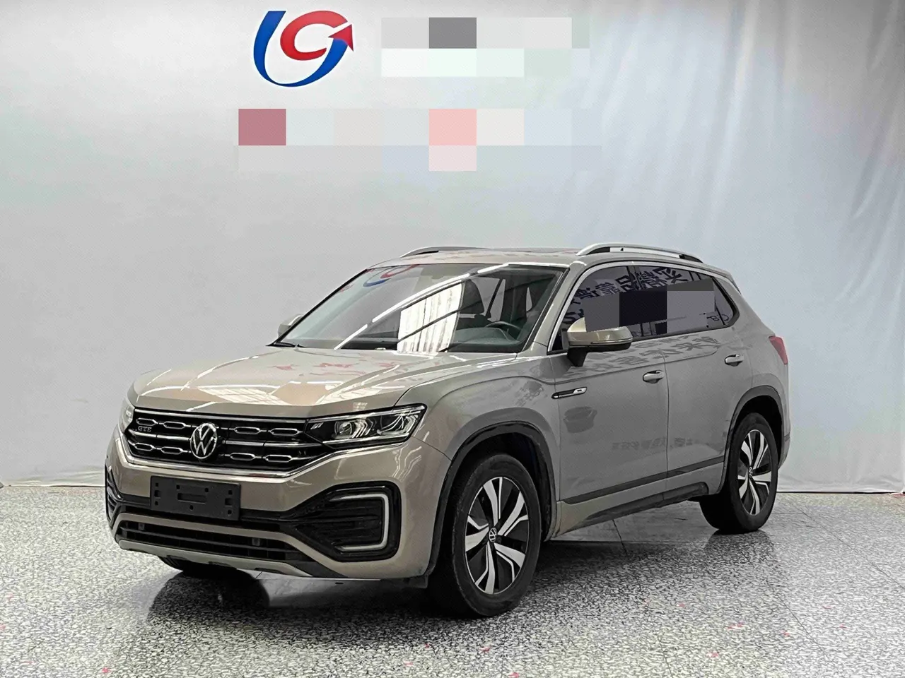 Open image lightbox: Volkswagen 2020 GTE 1.4T Luxury Automatic Gear