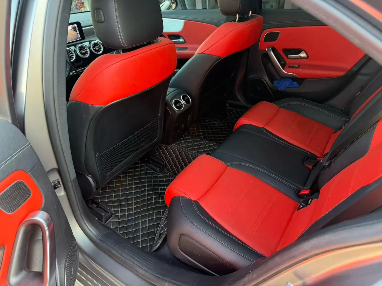 Mercedes Benz Class A AMG 2024 A 35 L AMG 4MATIC 48V 2.0T (modified) automatic gear 3