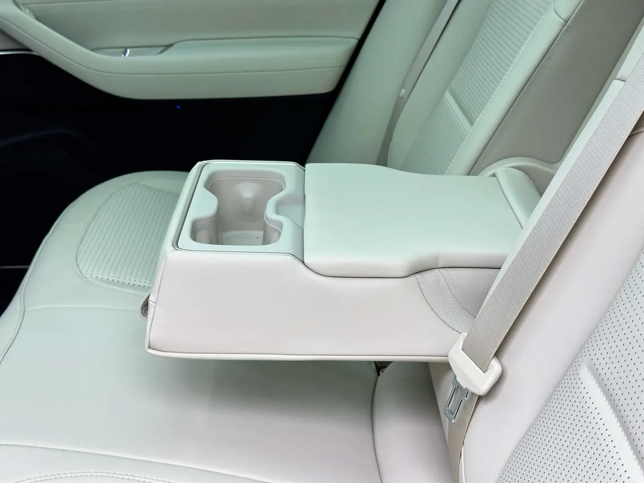 NIO 2024 ES6 75kWh automatic gear 11