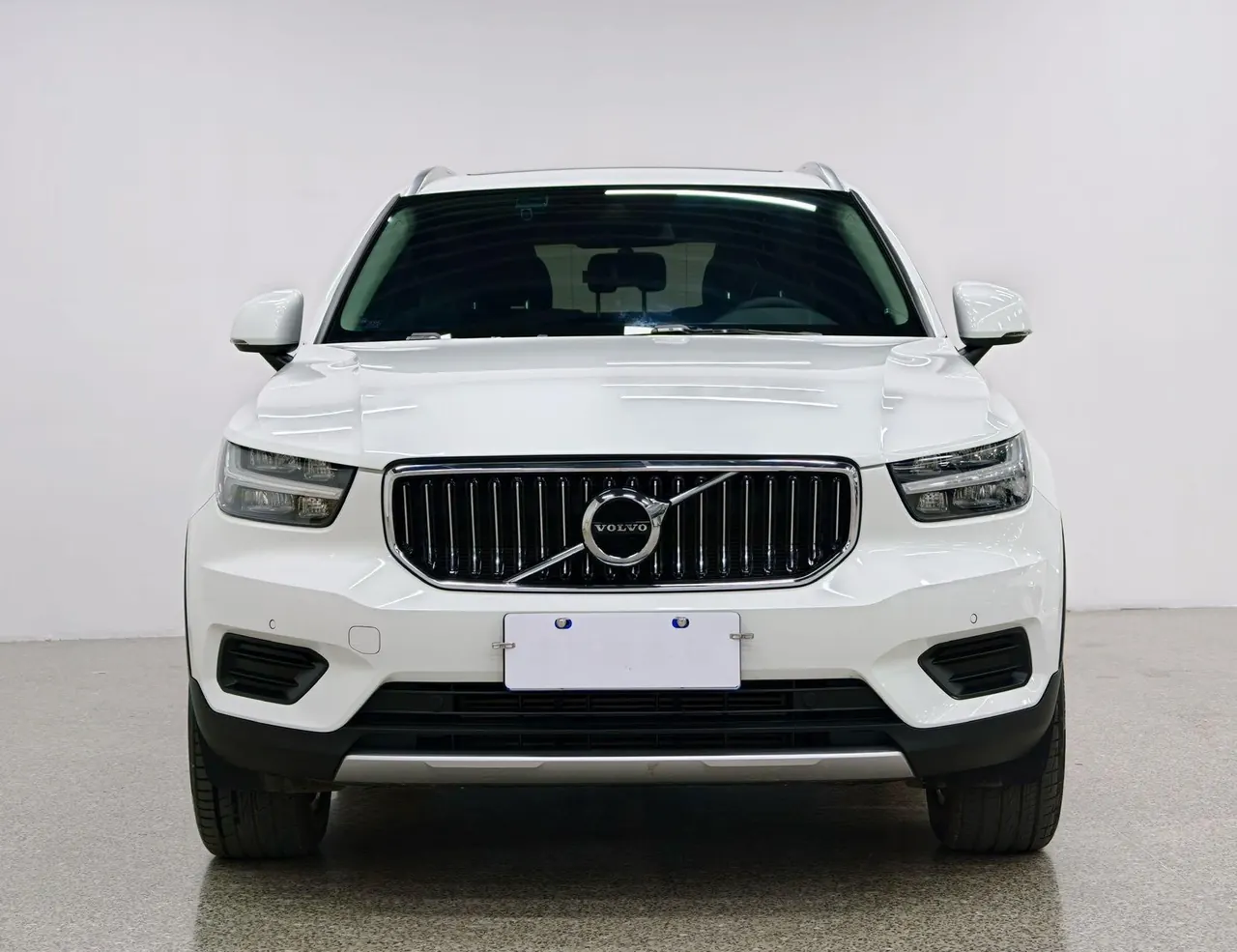 Volvo 2022 XC40 2.0T T4 four-wheel drive smart fashion version of automatic gear 7