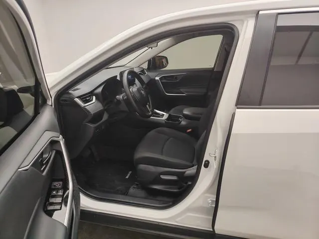 Toyota 2024 RAV4 Rongbo 2.0 Stepless Two-Drive City Edition Automatic Gear 9