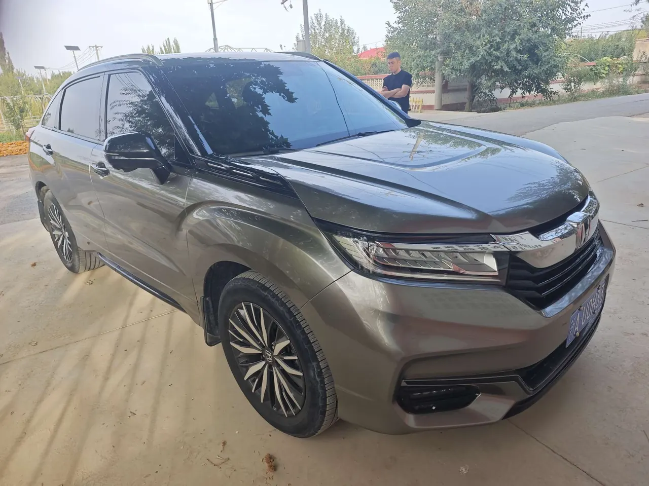 Honda 2020 crown road 2.0T 370TURBO four-wheel drive exclusive edition two-color automatic gear 2