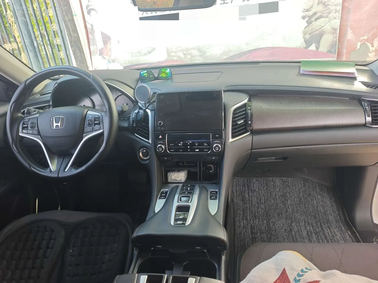 Honda 2020 crown road 2.0T 370TURBO four-wheel drive exclusive edition two-color automatic gear 5