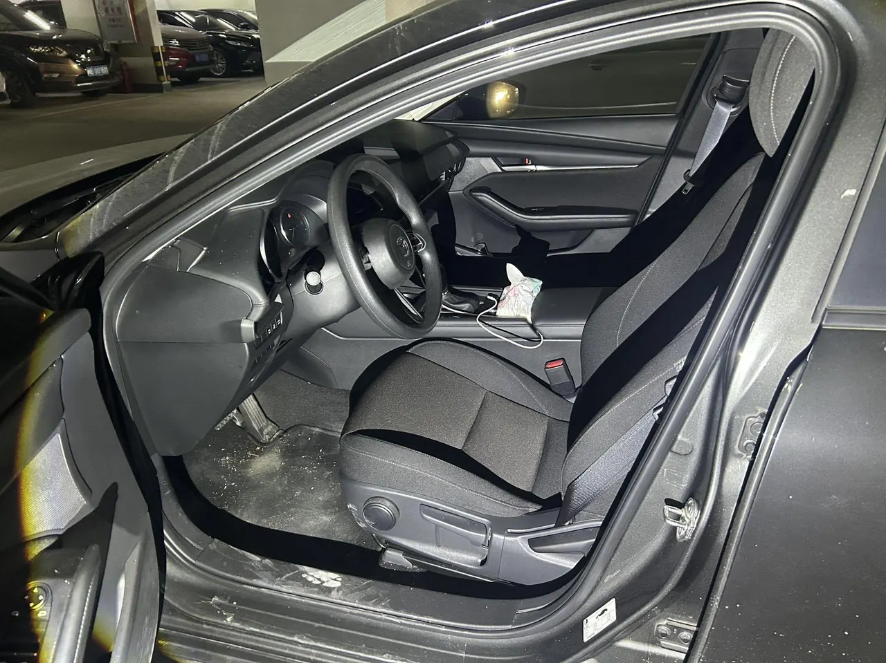 Mazda 3 Angkesaila 2023 Mazda 3 Angkesaila-sedan 2.0 quality automatic transmission 2