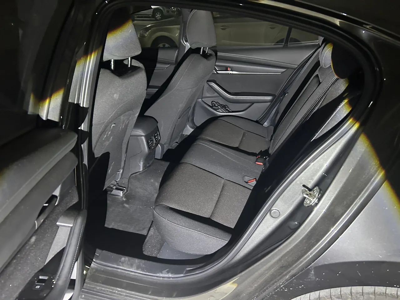 Mazda 3 Angkesaila 2023 Mazda 3 Angkesaila-sedan 2.0 quality automatic transmission 3