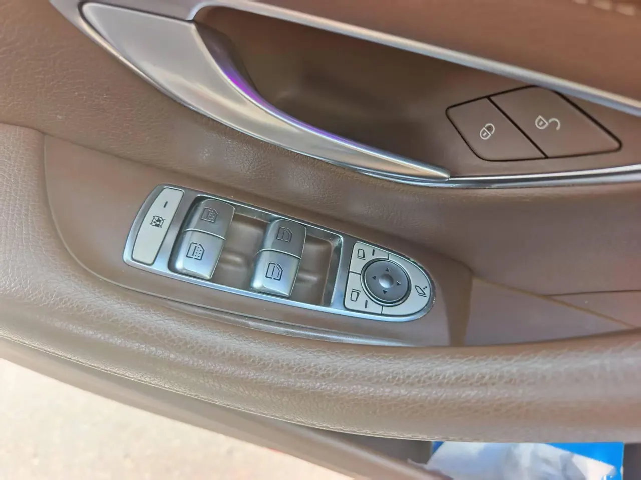 Mercedes Benz E Class 2020 E 300 L 2.0T Luxury Automatic Gear 4