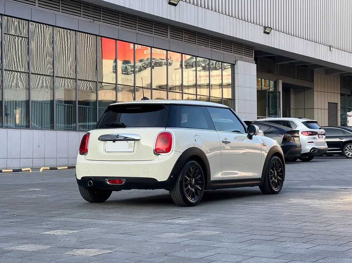 MINI Mini (imported) 2020 Mini One PLUS 1.5T automatic gear 4