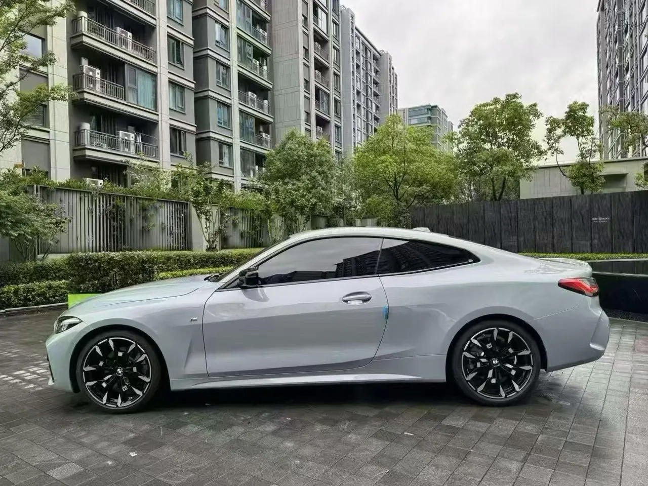 BMW 4 Series (Imported) 2024 430i Coupe 2.0T M Sport Night Edition Automatic 5