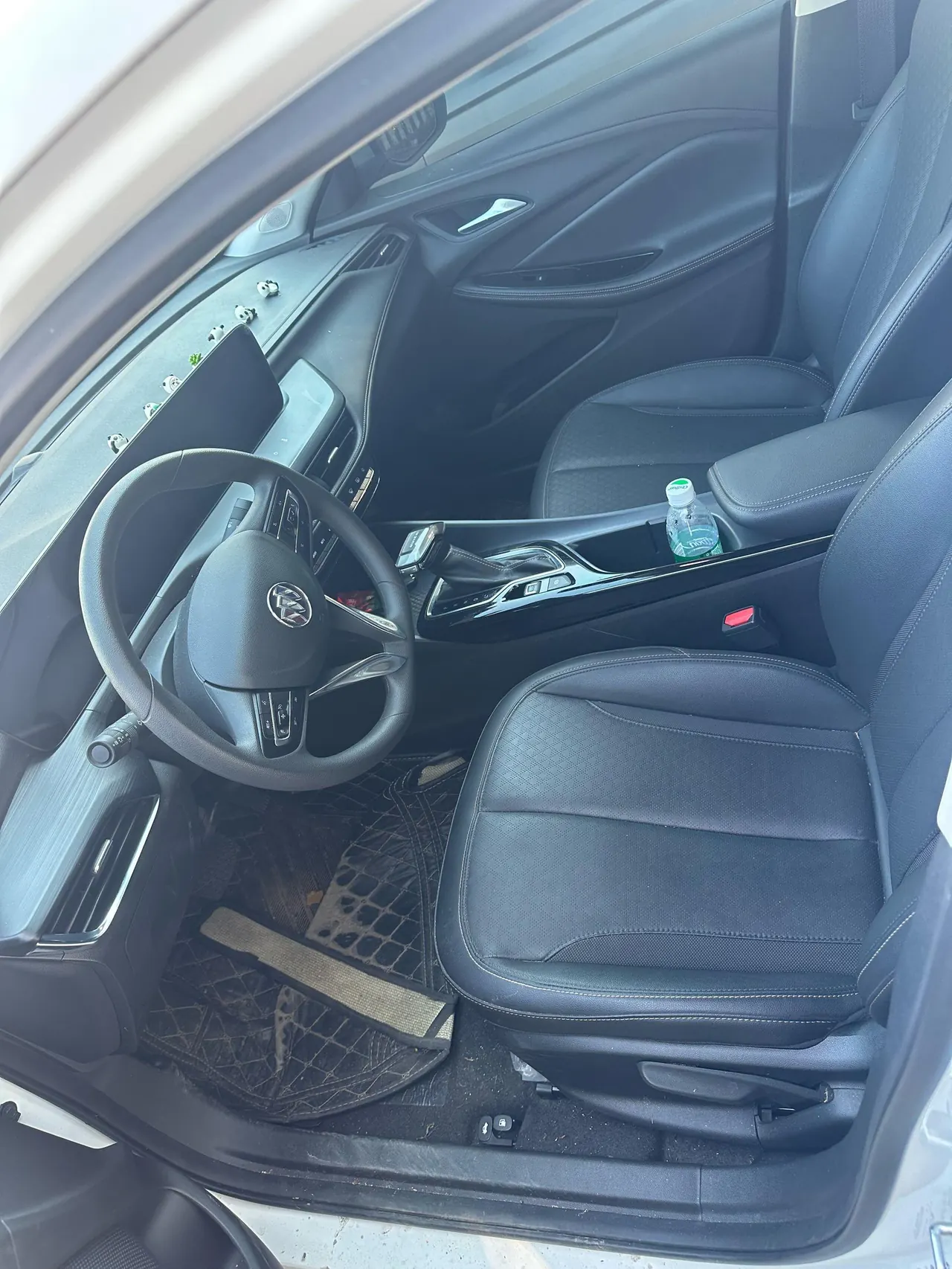 Buick 2023 Weilang Pro 1.5T Stepless Music Edition Automatic Gear 3