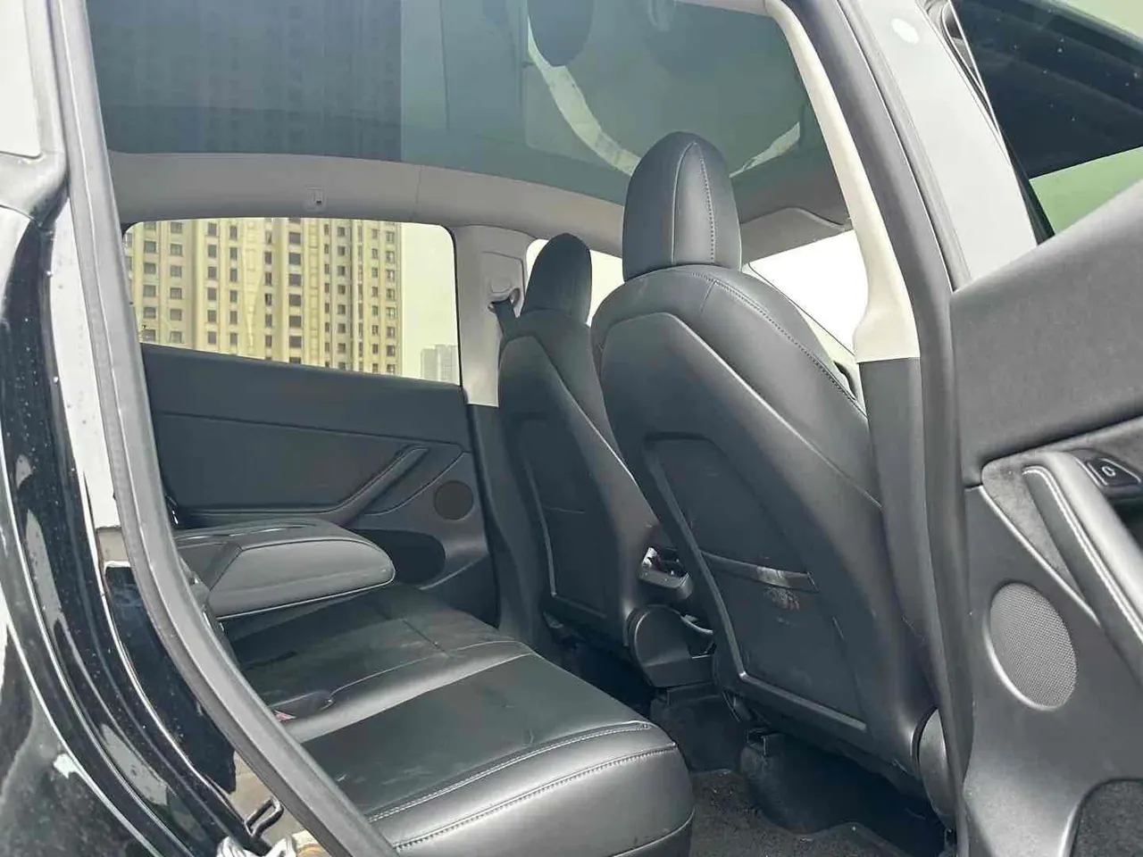 Tesla 2021 Model Y Standard Endurance Rear Drive Automatic Gear 4