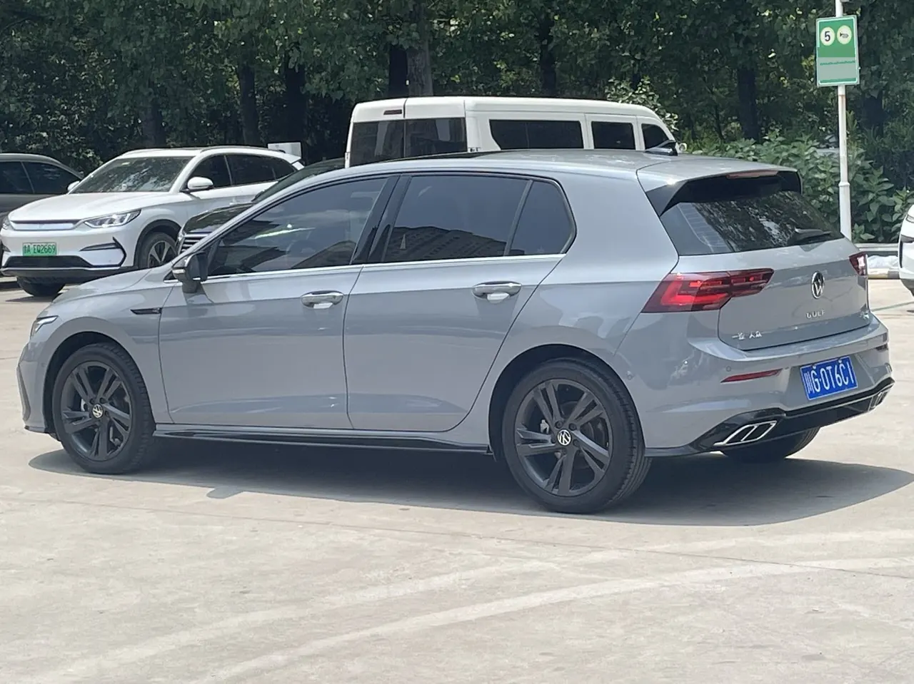 Volkswagen 2023 Golf 8 R-Line 1.4TSI 280TSI Lite Automatic 7