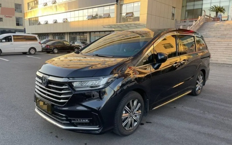 Honda 2024 Odyssey Hybrid 2.0 Stepless Sharp Smart Edition Automatic Gear - View 1