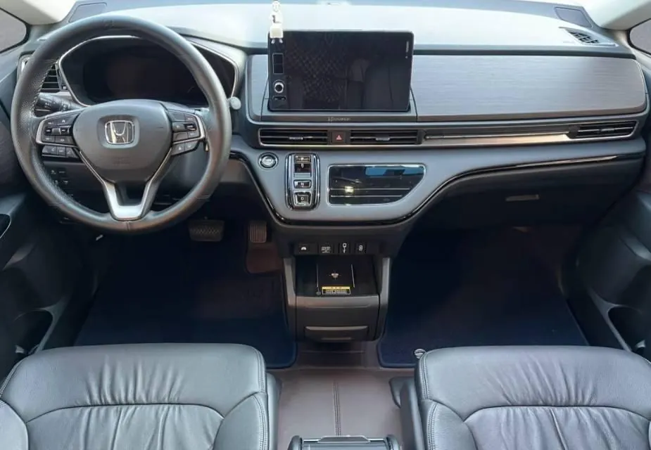 Honda 2024 Odyssey Hybrid 2.0 Stepless Sharp Smart Edition Automatic Gear 4