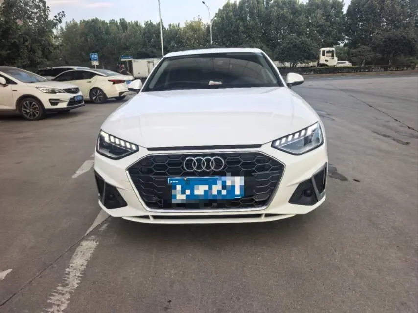 Audi 2020 A4L 2.0TFSI 40TFSI Fashion Dynamic Automatic 2