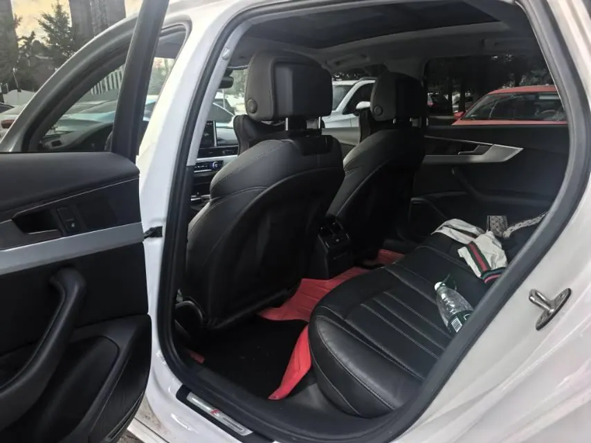Audi 2020 A4L 2.0TFSI 40TFSI Fashion Dynamic Automatic 5