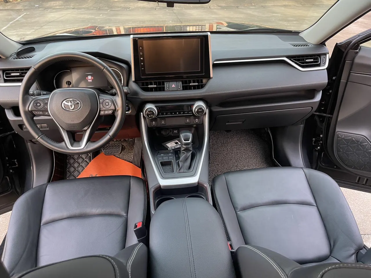 Toyota 2020 RAV4 Rongbo 2.0 Stepless Two-Drive Fashion Edition Automatic Gear 5