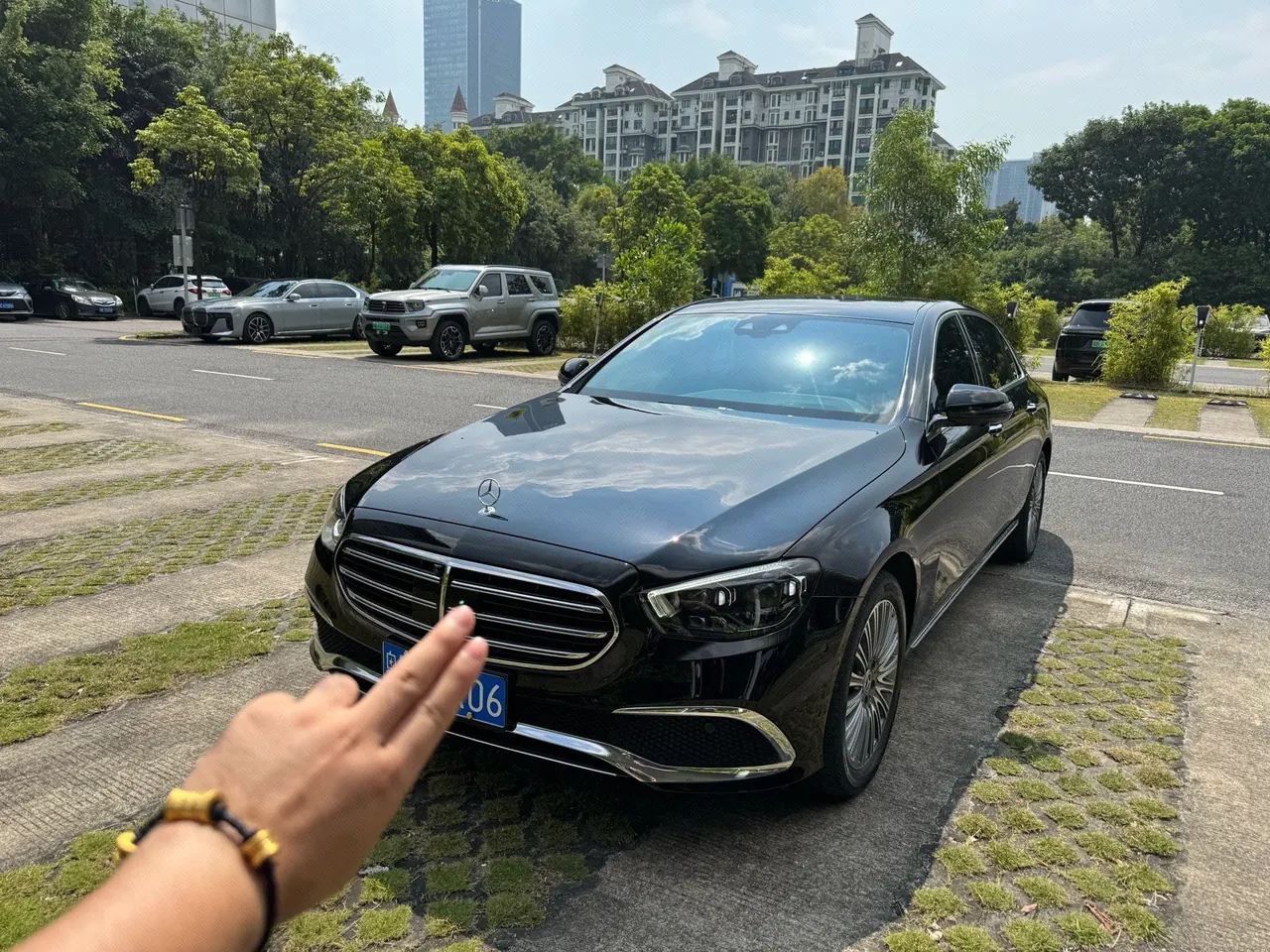 Open image lightbox: Mercedes Benz E Class 2021 E 300 L 2.0T Honorable Automatic Gear