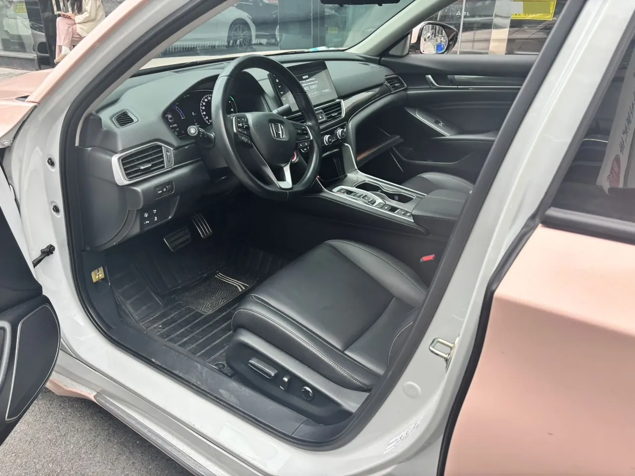 Honda 2022 10th Generation Accord Hybrid 2.0 Stepless Magic Night Reed Edition Automatic Gear 3
