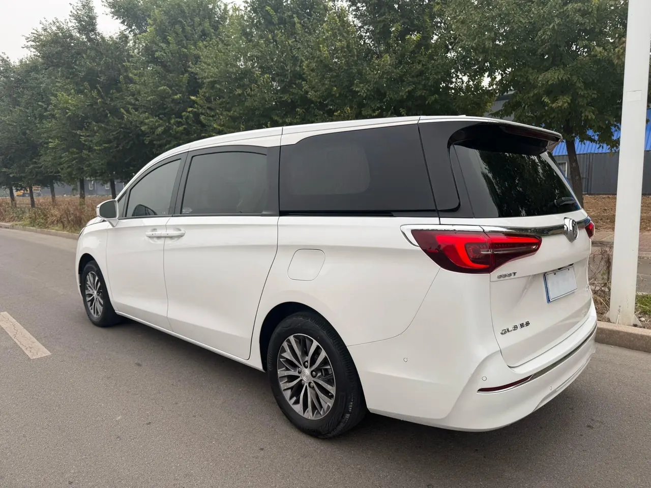 Buick 2022 GL8 ES Lu Zun 2.0T 653T Exclusive Automatic Gear 3