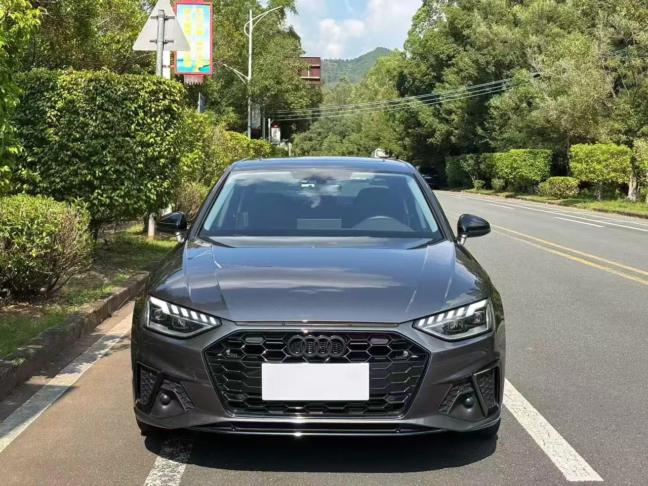 Audi 2024 A4L 2.0TFSI 40TFSI Deluxe Dynamic Automatic 2