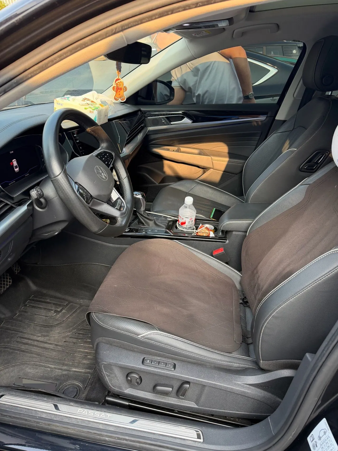 Volkswagen 2023 Passat 2.0TSI 330TSI Star Deluxe Edition Automatic Transmission 2