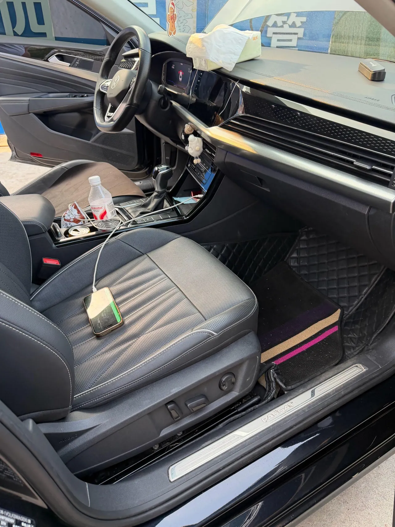 Volkswagen 2023 Passat 2.0TSI 330TSI Star Deluxe Edition Automatic Transmission 4