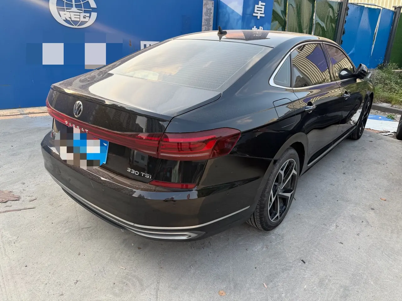 Volkswagen 2023 Passat 2.0TSI 330TSI Star Deluxe Edition Automatic Transmission 6