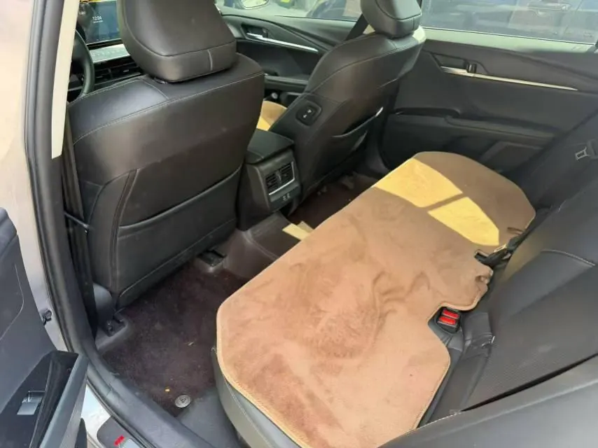Toyota 2024 Camry Dual Engine 2.0HGVP Stepless Deluxe Automatic Gear 4