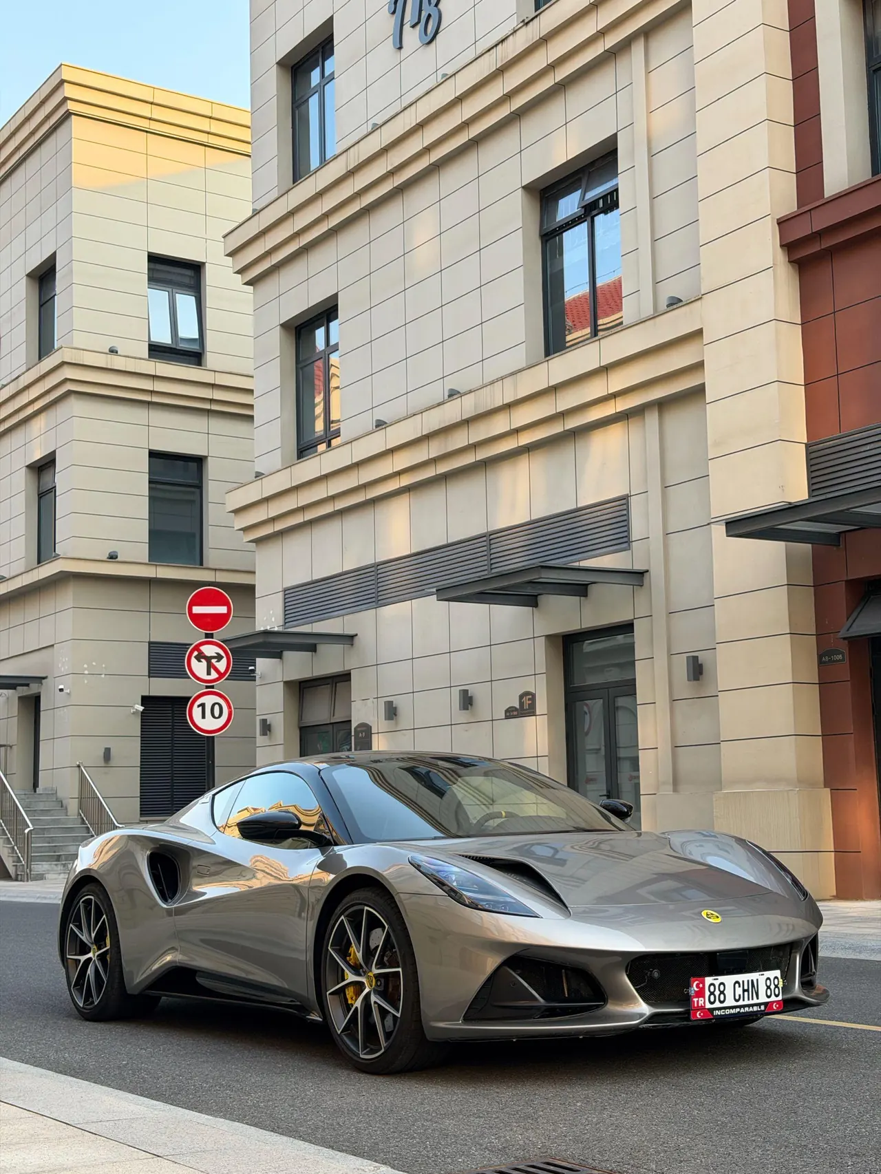 Lotus Emira (Imported) 2023 Emira 2.0T First Edition Automatic 2