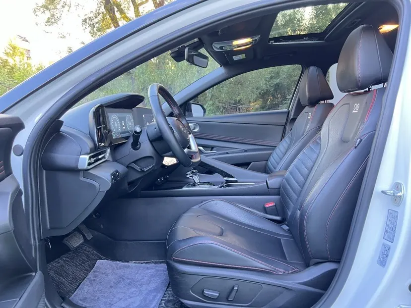 Hyundai 2022 Elantra-Sanxiang 1.5 Stepless 20th Anniversary Automatic Gear 3