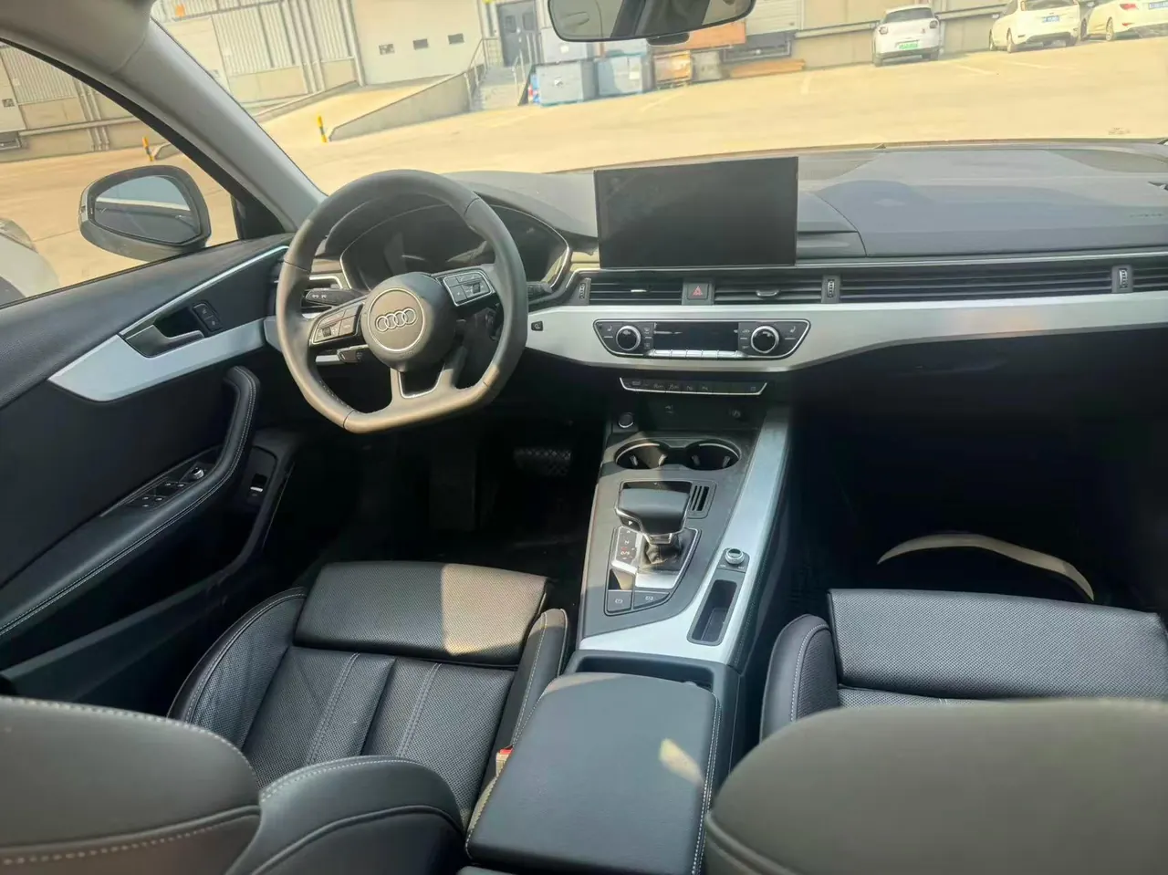 Audi 2022 A4L 2.0TFSI 40TFSI Deluxe Dynamic Automatic 4