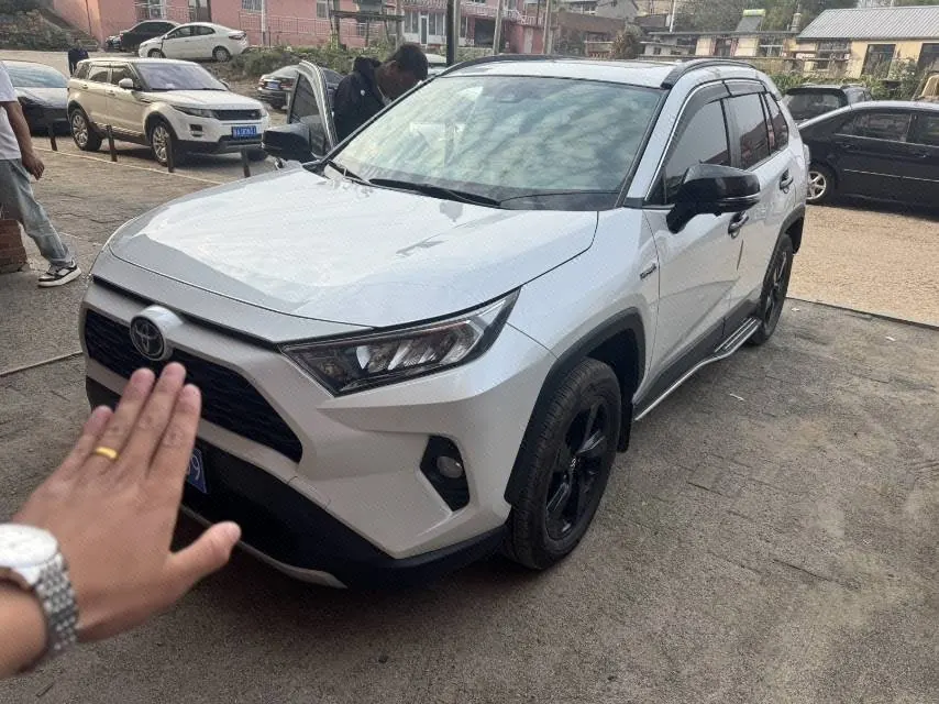 打开图片灯箱:Toyota 2021 RAV4 Rongfang Double Engine 2.5 Stepless Four-wheel Drive Elite PLUS Edition Automatic Gear