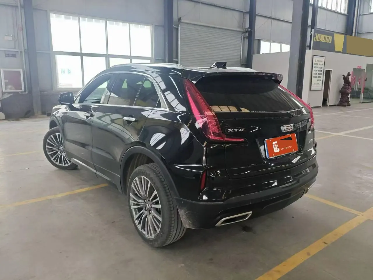 Cadillac 2025 XT4 48V 2.0T 28T Two-Drive Luxury Automatic Gear 2