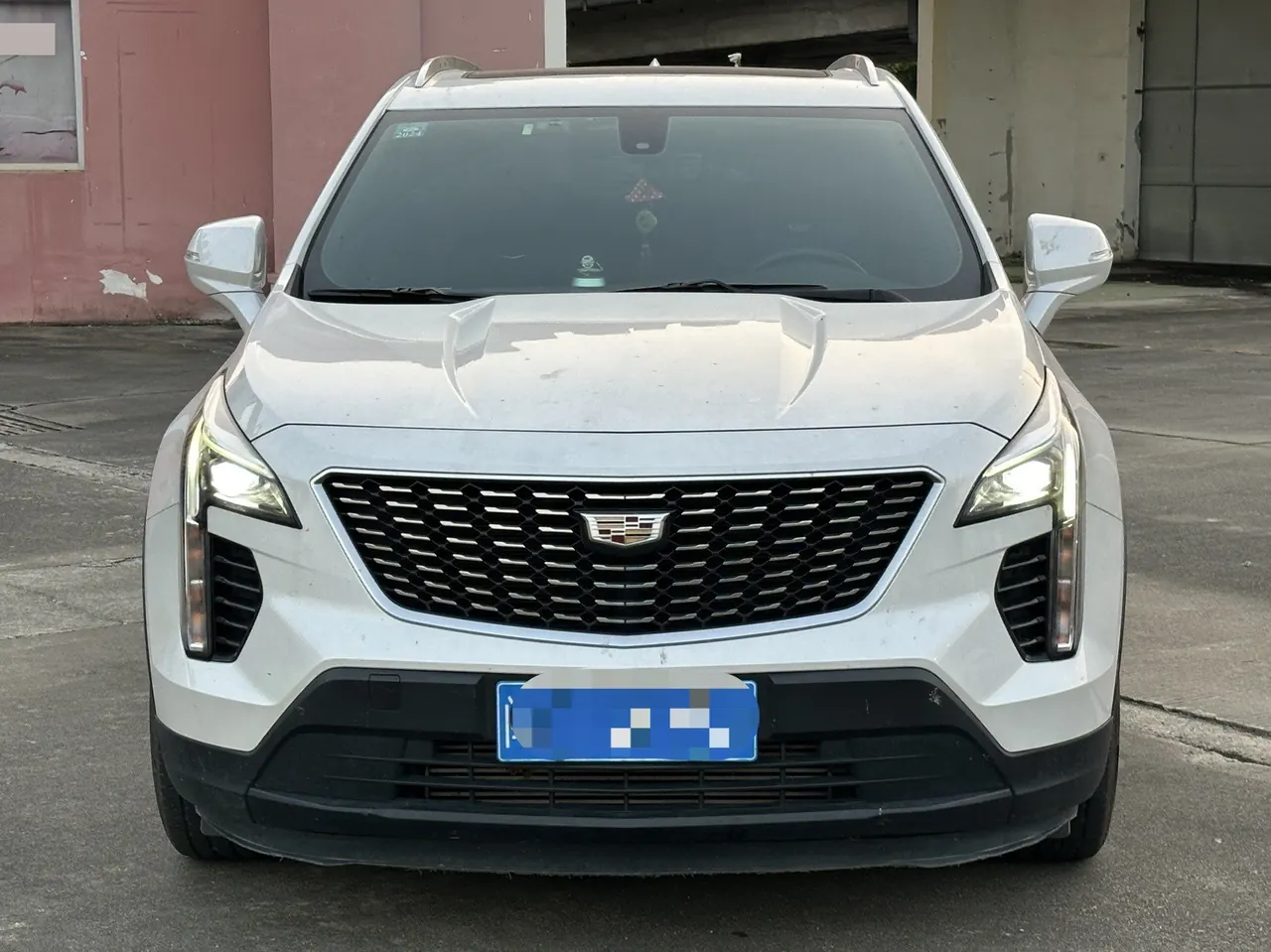 Cadillac 2022 XT4 48V 2.0T 28T Two-Drive Fashion Automatic Gear 2