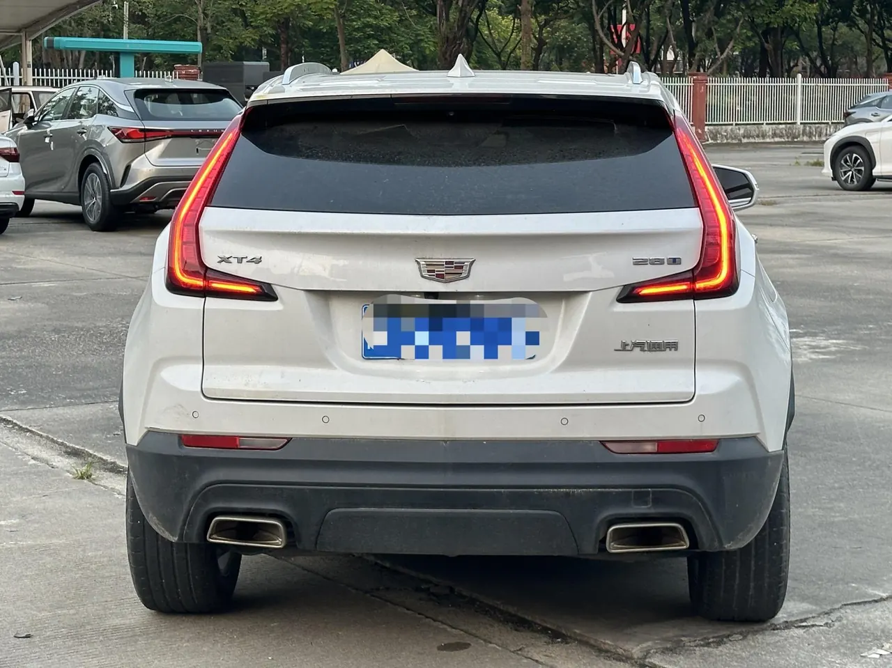 Cadillac 2022 XT4 48V 2.0T 28T Two-Drive Fashion Automatic Gear 5