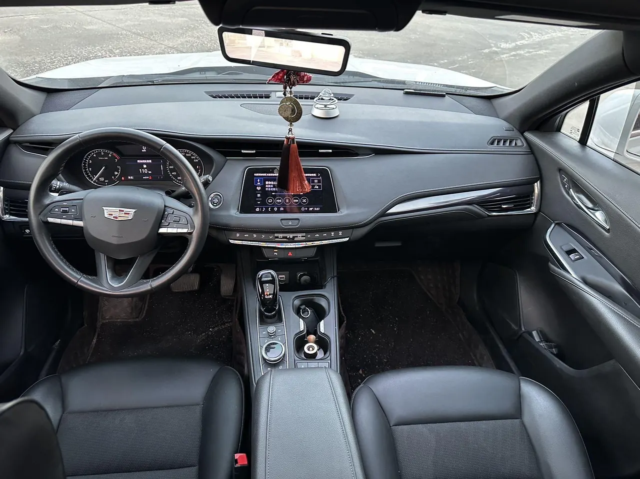 Cadillac 2022 XT4 48V 2.0T 28T Two-Drive Fashion Automatic Gear 8