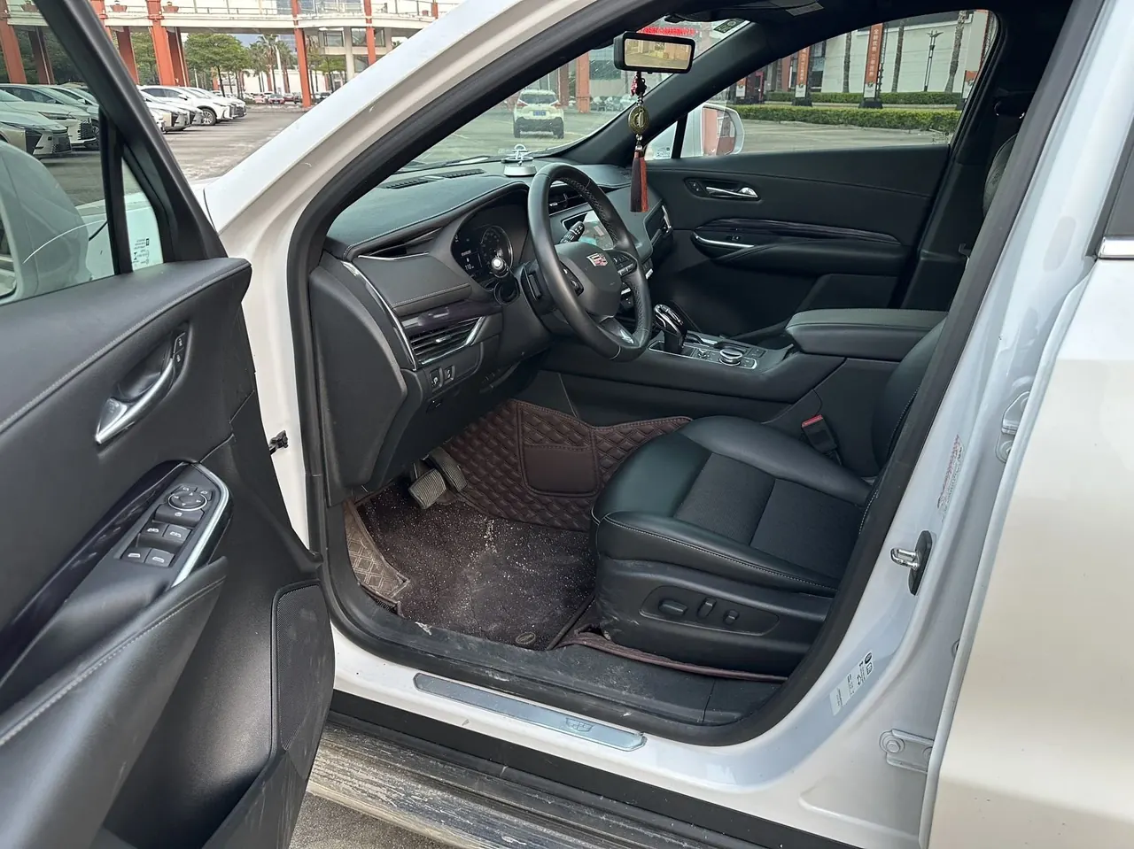 Cadillac 2022 XT4 48V 2.0T 28T Two-Drive Fashion Automatic Gear 9