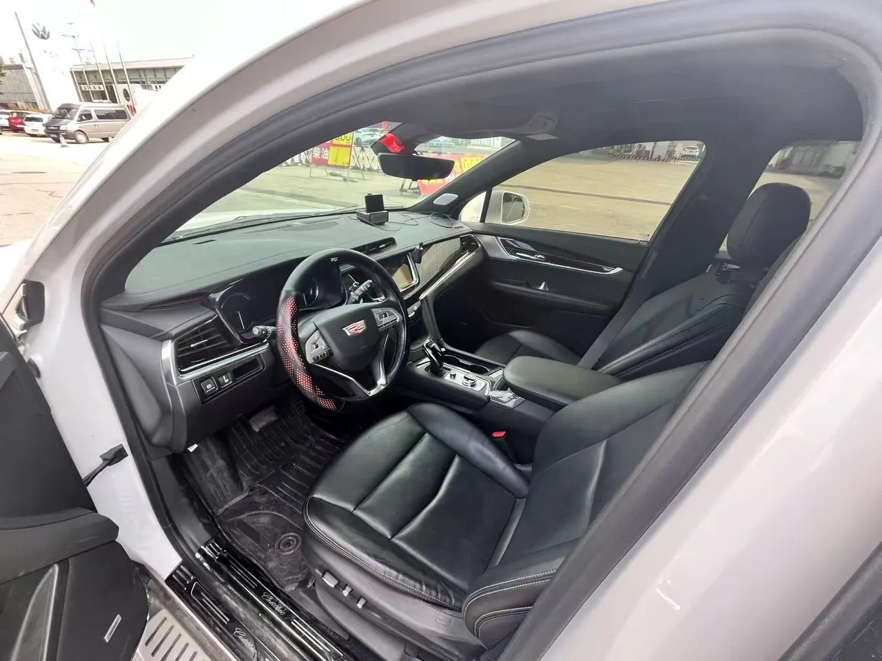 Cadillac 2022 XT6 48V 2.0T 6-seat four-wheel drive luxury automatic gear 4
