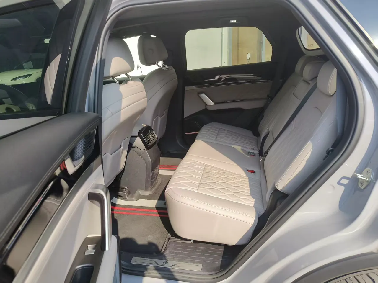 BYD Tang New Energy 2025 Tang DM-i 1.5T Stepless 115KM Flagship Automatic Gear 4