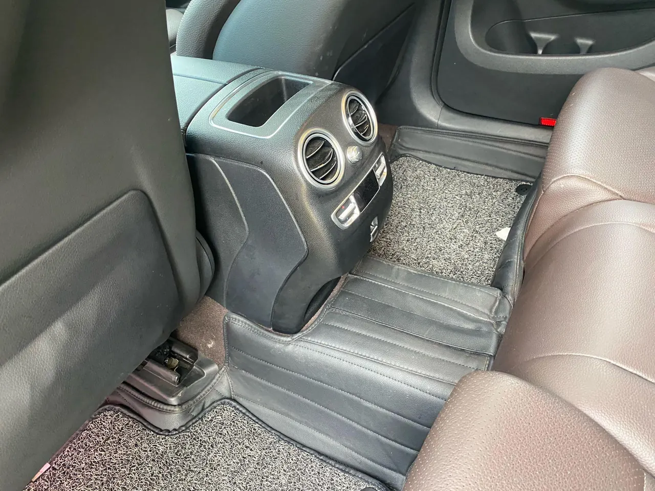 Mercedes Benz 2022 GLC 300 L 4MATIC 2.0T Dynamic (Modified) Automatic Gear 4