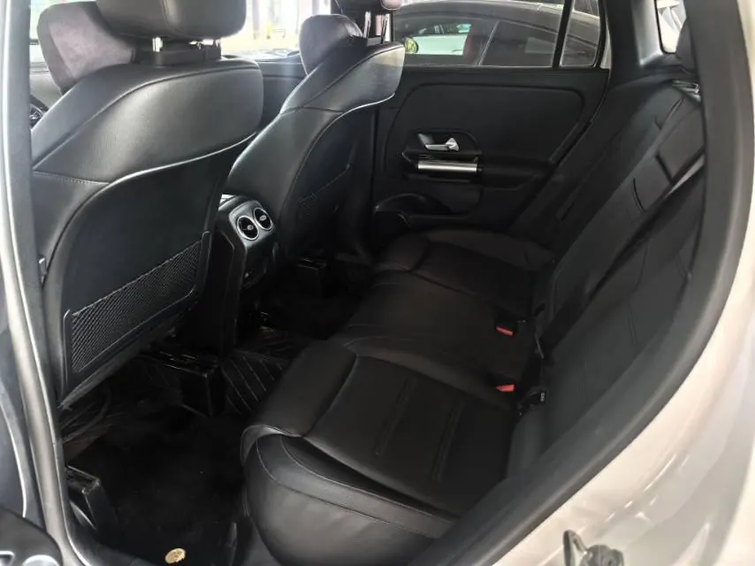 Mercedes Benz 2022 GLA 200 1.3T (modified) automatic gear 3