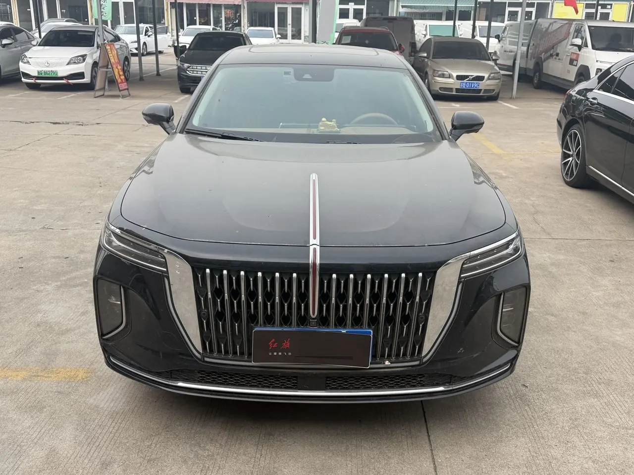 HongQi 2025 H9 48V 2.0T Two-Drive Flag Enjoy Deluxe Business Edition 5-seat Automatic Gear 2