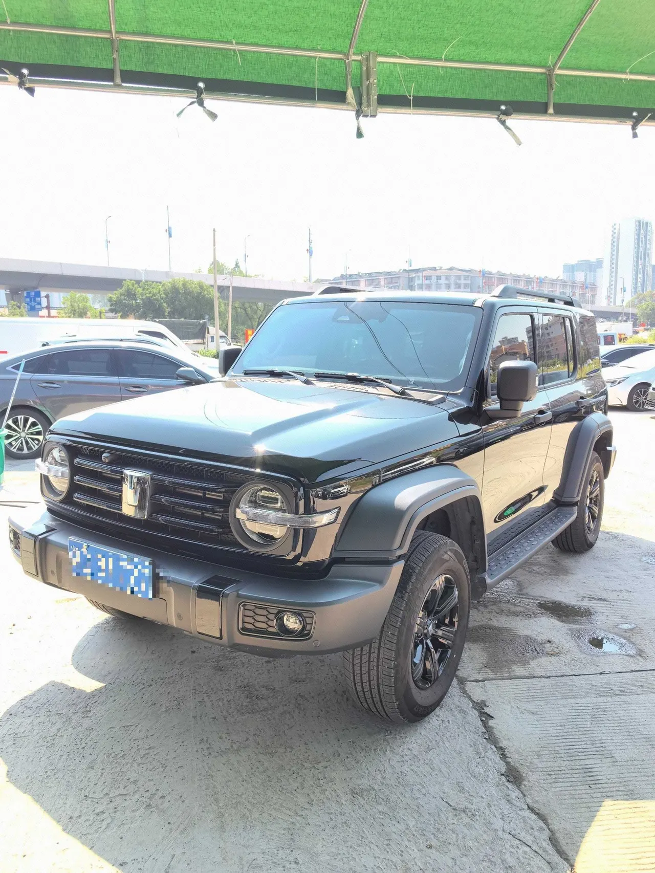 Open image lightbox: Tank 2025 Tank 300 2.0T Challenger Automatic Transmission
