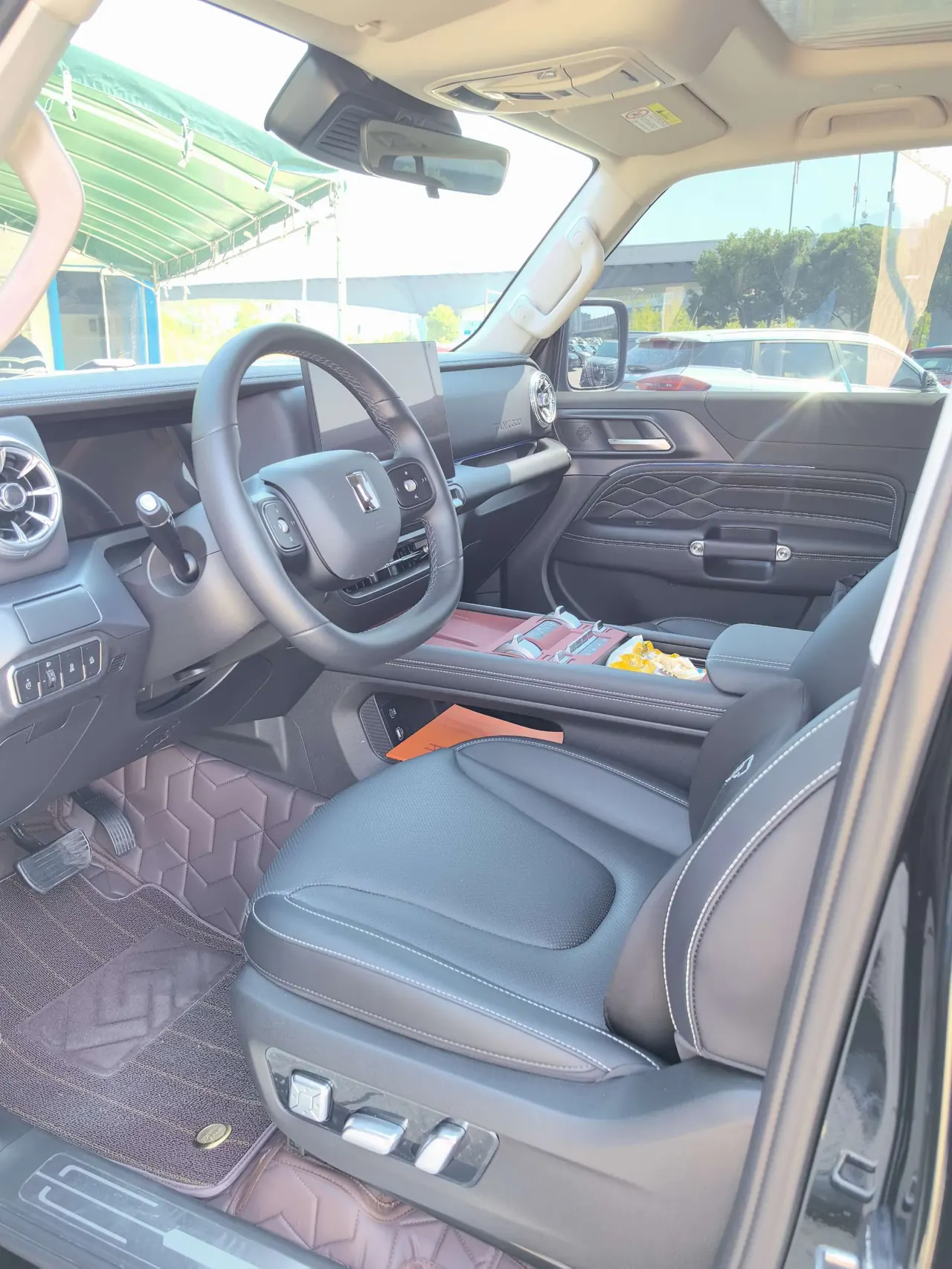 Tank 2025 Tank 300 2.0T Challenger Automatic Transmission 5