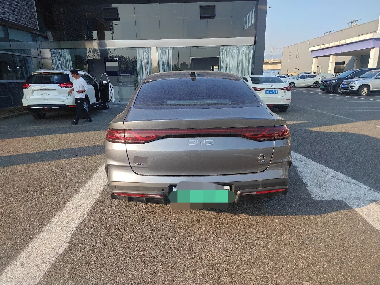 BYD 2025 Qin L DM-i 1.5 stepless smart driving version 80KM leading automatic gear 8