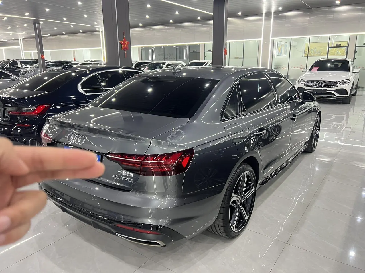 Audi 2025 A4L 2.0TFSI 40TFSI 2 million‑vehicle celebration edition, luxury sporty model, automatic transmission 8