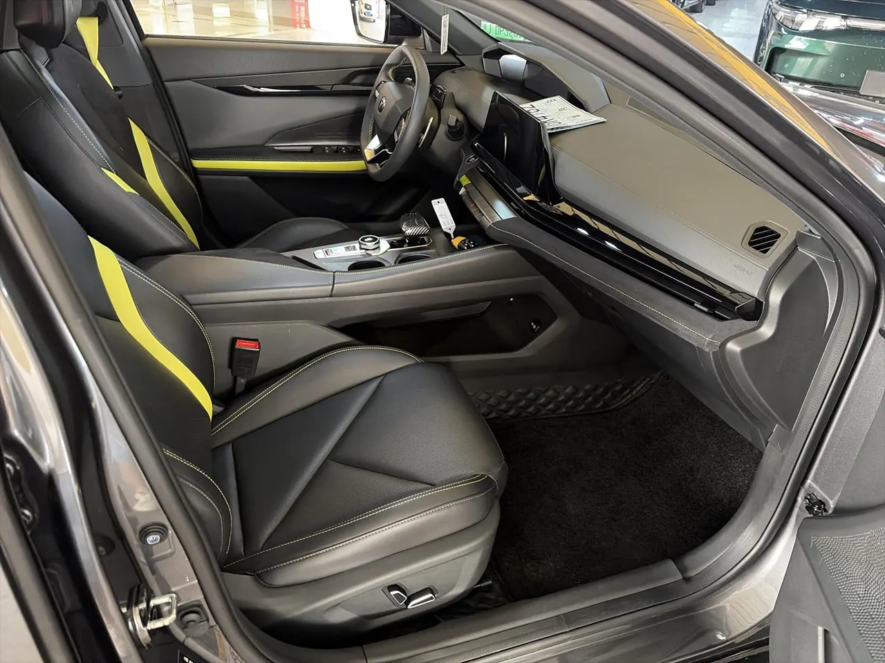 ChangAn 2022 UNI-V 1.5T Sports Edition Automatic 2