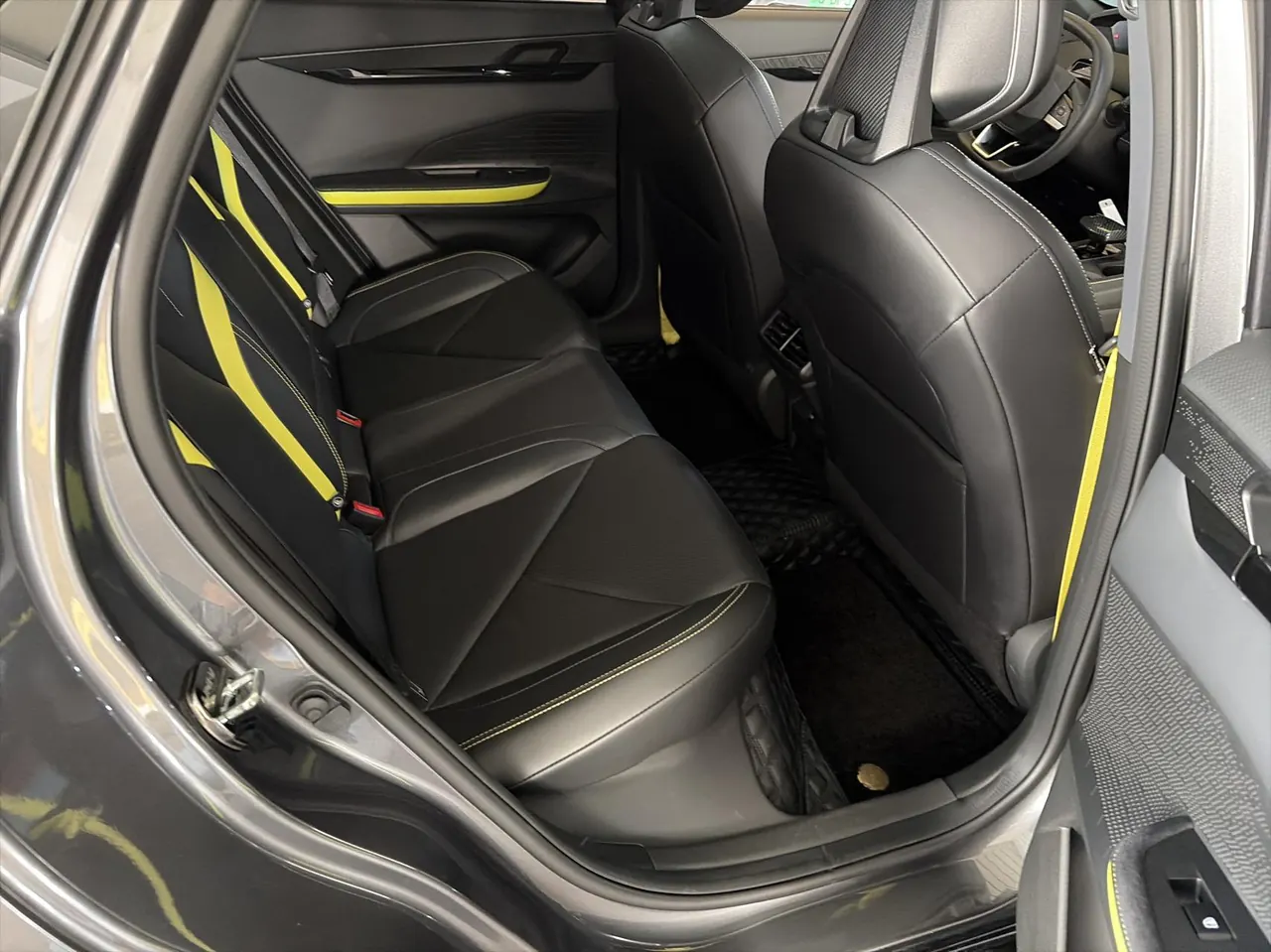 ChangAn 2022 UNI-V 1.5T Sports Edition Automatic 3